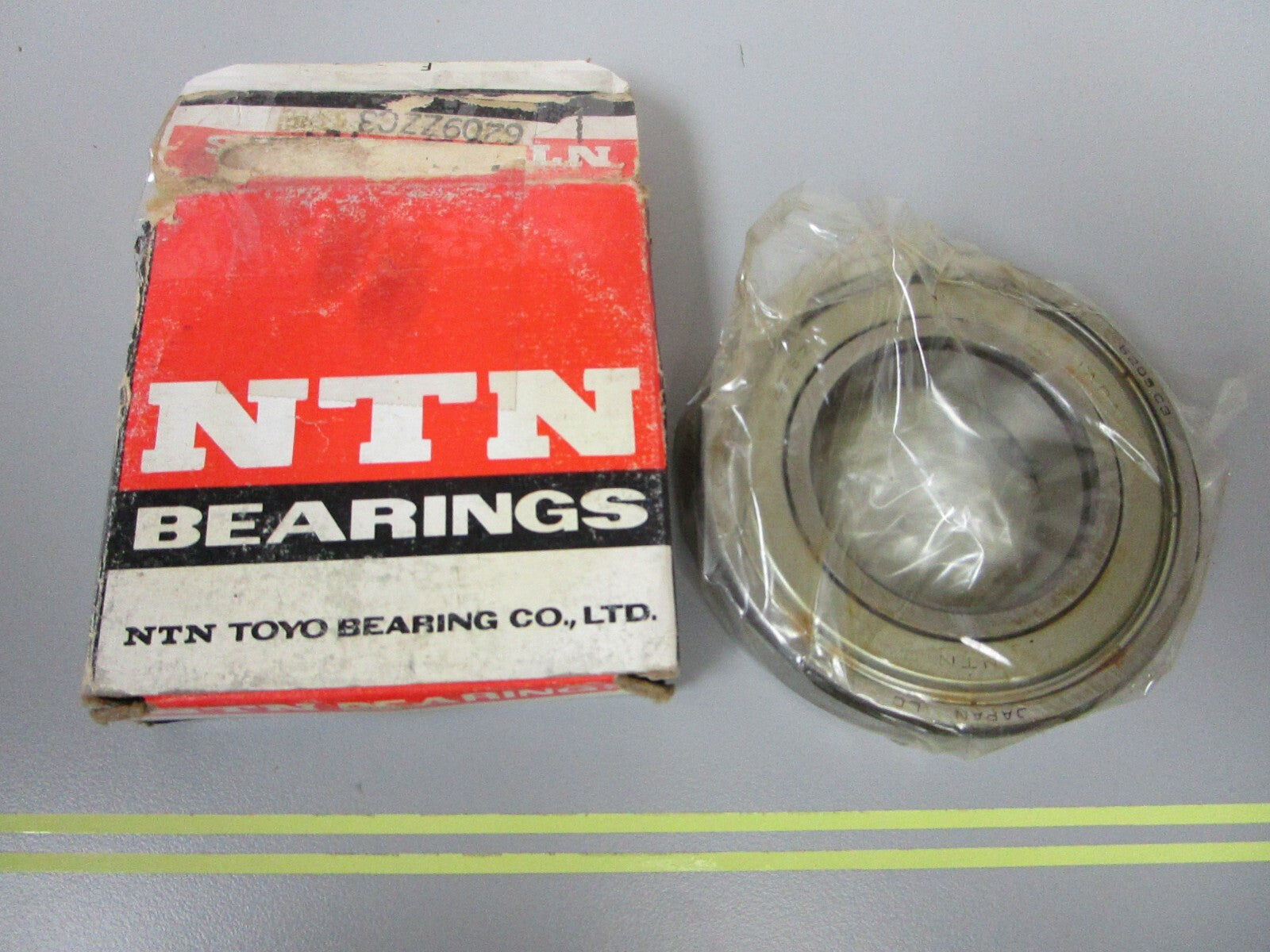 *NEW* 0810 NTN Bearing 6209ZZC3