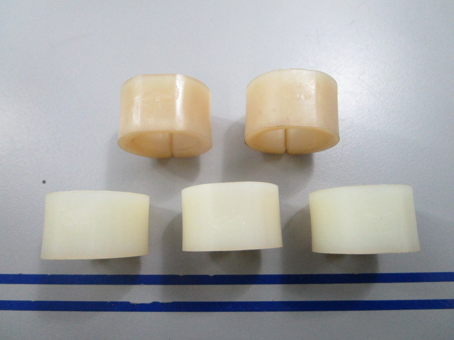 *NEW OEM* (LOT OF 5) 0810 OMC Johnson Evinrude Bushing 310488 0310488