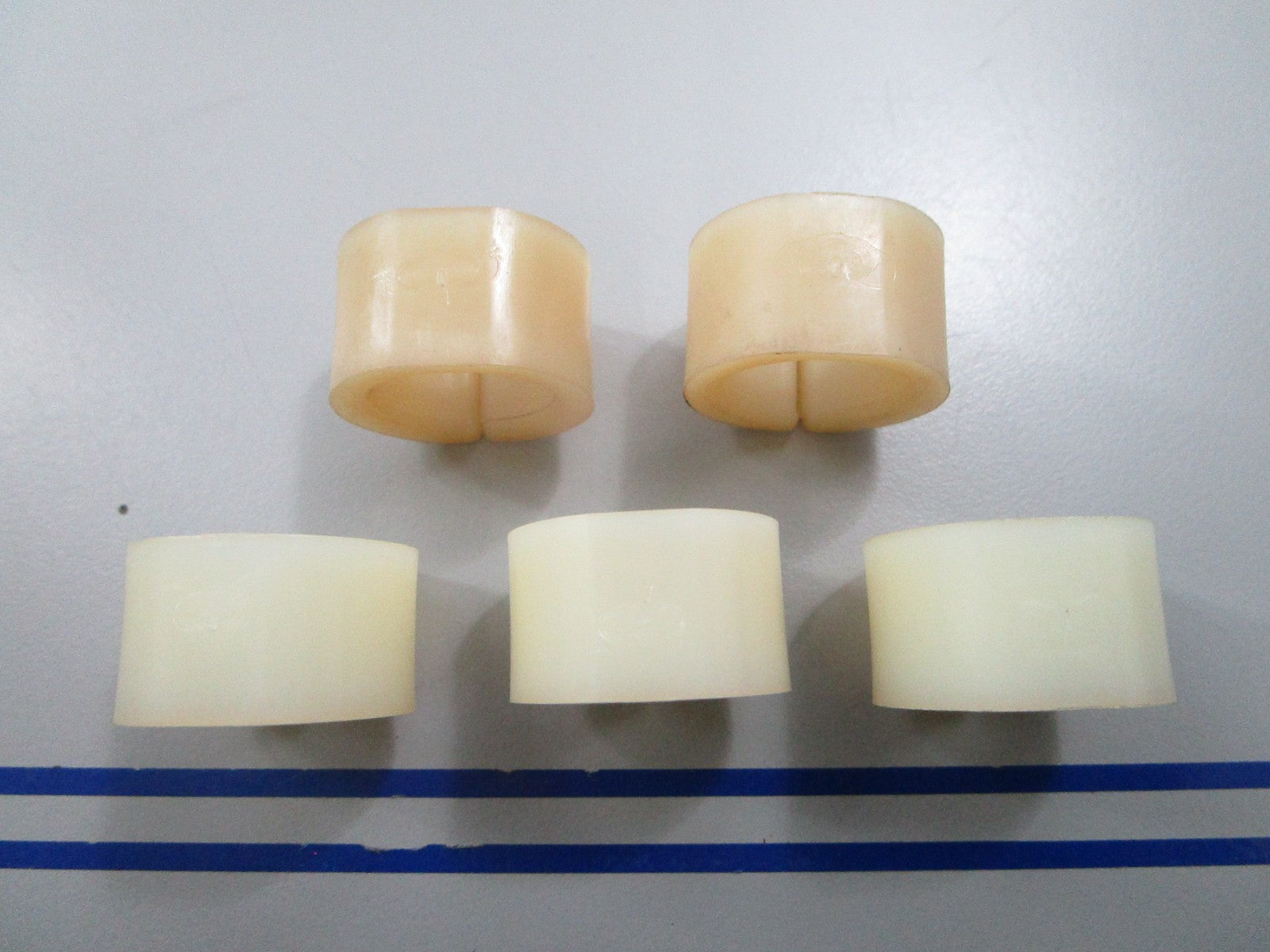 *NEW OEM* (LOT OF 5) 0810 OMC Johnson Evinrude Bushing 310488 0310488