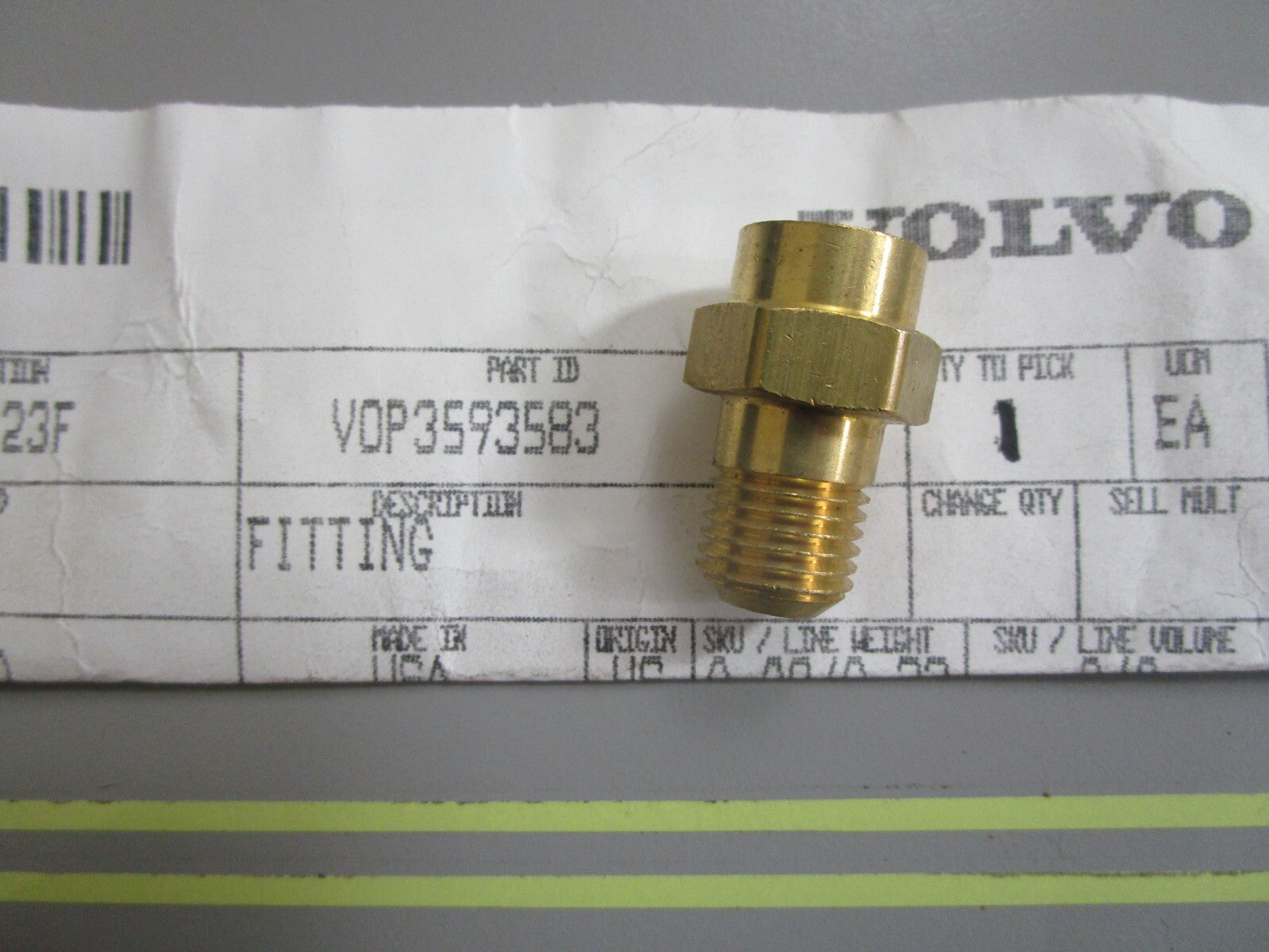 *NEW OEM* 0820 Volvo Penta Fitting 3593583