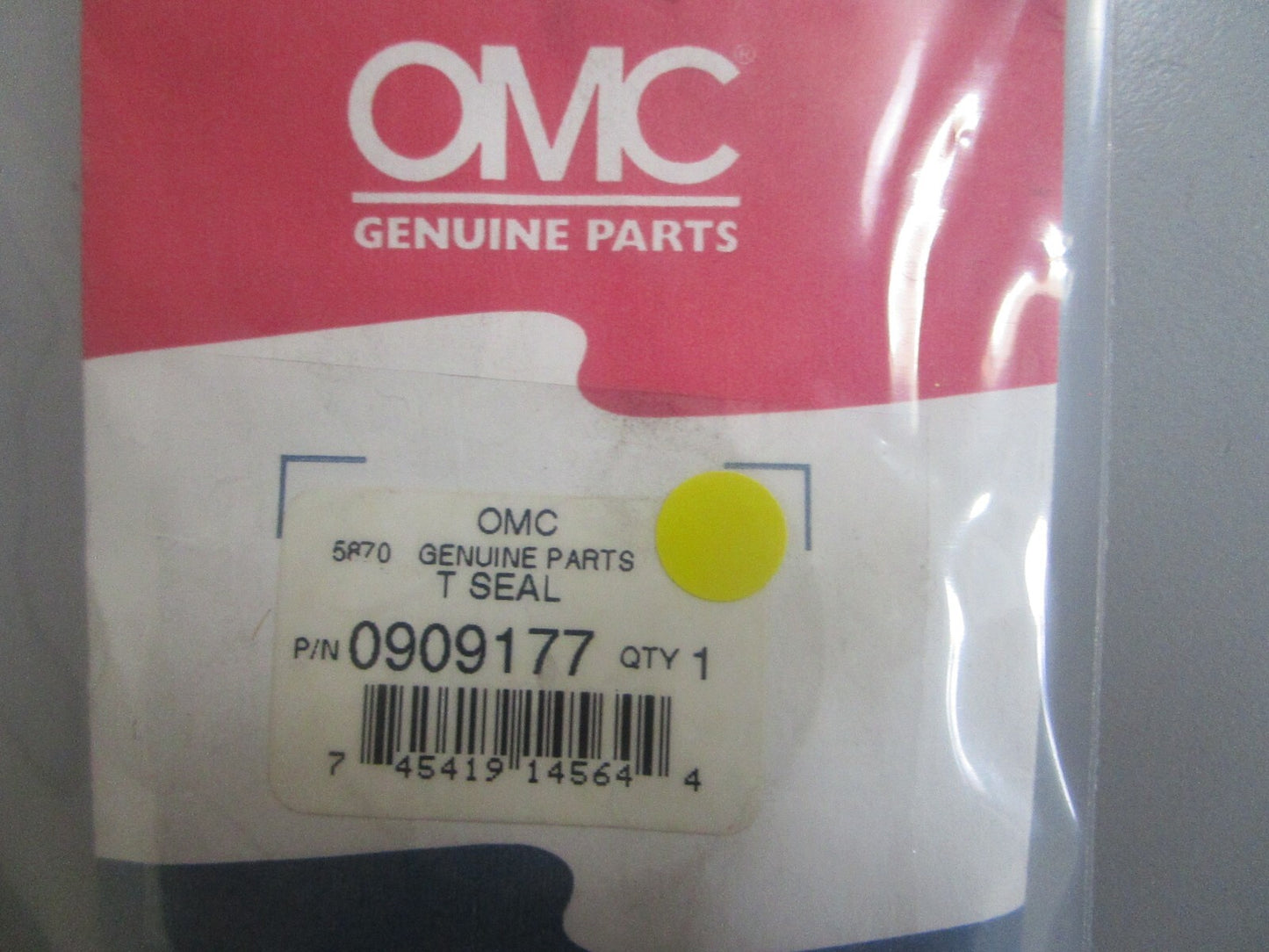 *NEW OEM* 0810 OMC Johnson Evinrude T Seal 909177 0909177