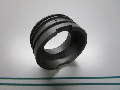 NEW OEM 908321 0908321 OMC Johnson Evinrude Housing Seal 0810