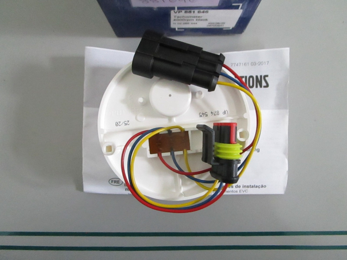 NEW OEM 881646 Volvo Penta Tachometer 0820