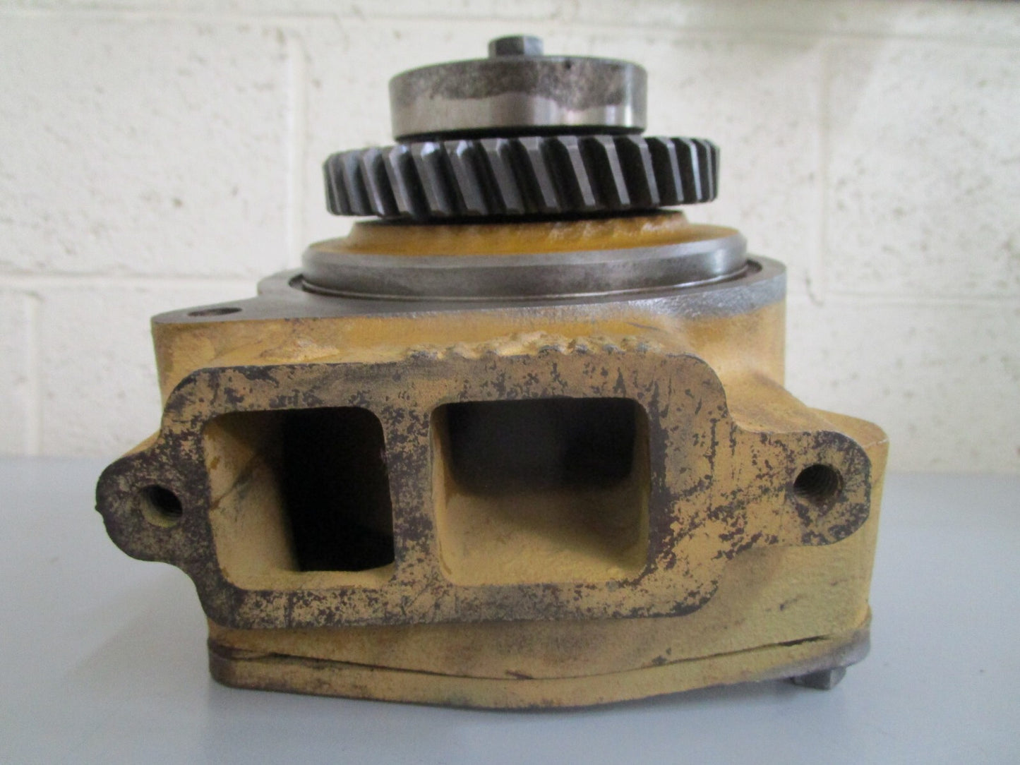 *NEW OEM* 0820 CAT Water Pump 6N-8413