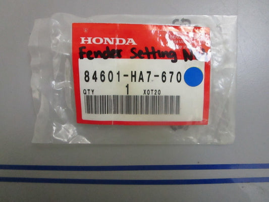 *NEW OEM* 0810 Honda Fender Setting Nut 84601-HA7-670