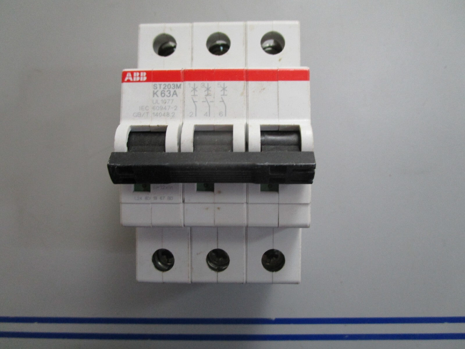 *NEW* 0820 ABB Circuit Breaker ST203M K63A