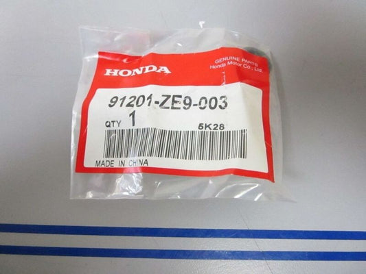 *NEW OEM* 0770 Honda Oil Seal 91201-ZE9-003