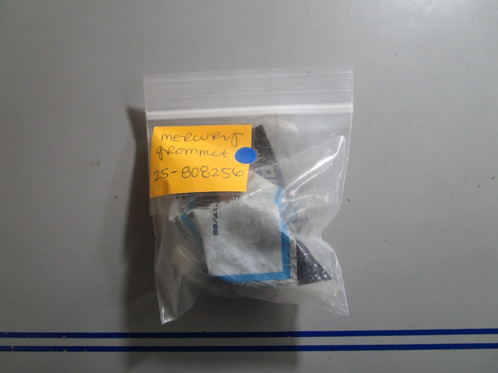 *NEW OEM* 0810 Mercury Quicksilver Grommet 25-808256