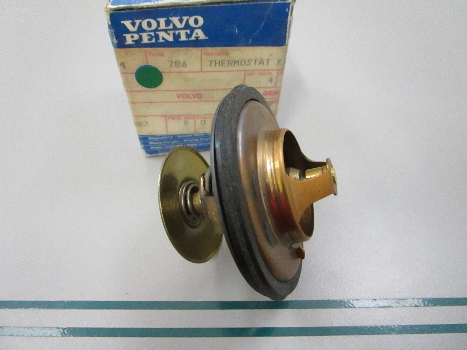 NEW OEM 875786 Volvo Penta Thermostat Kit 0810