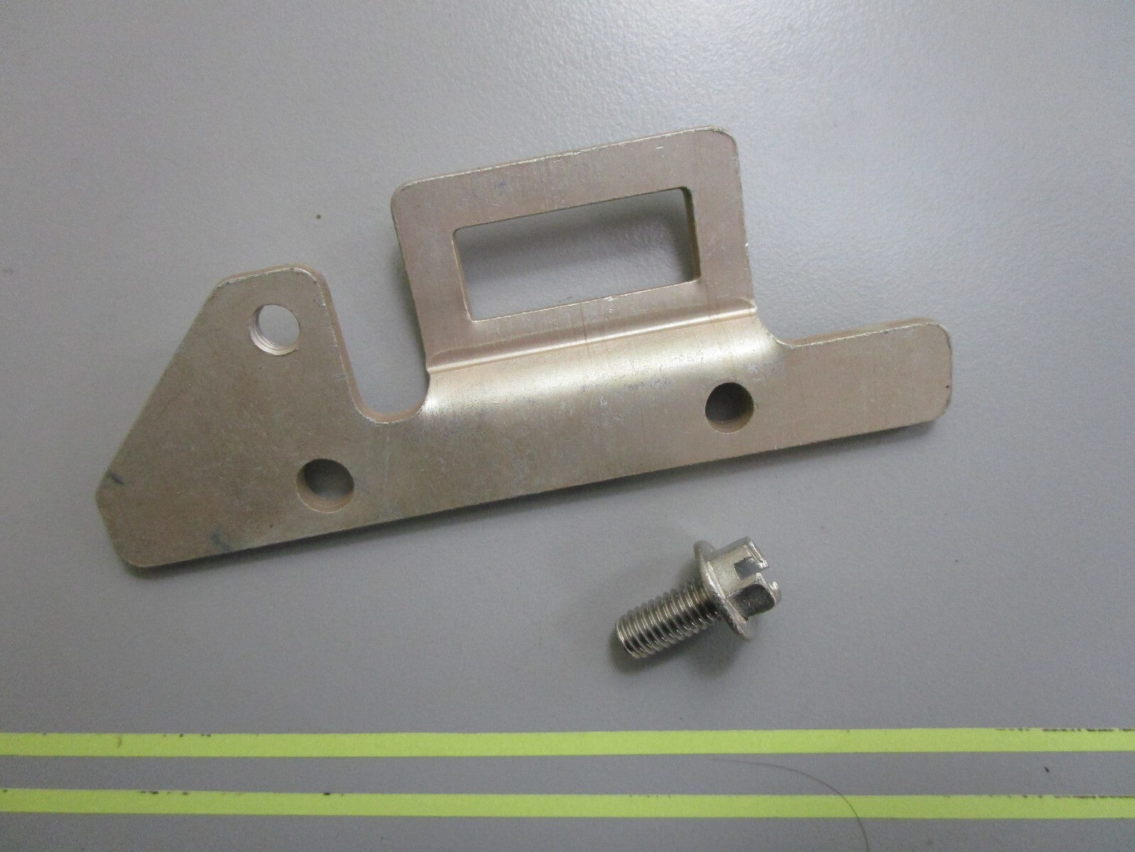 *NEW OEM* 0810 Mercury Quicksilver Plate 814674A1