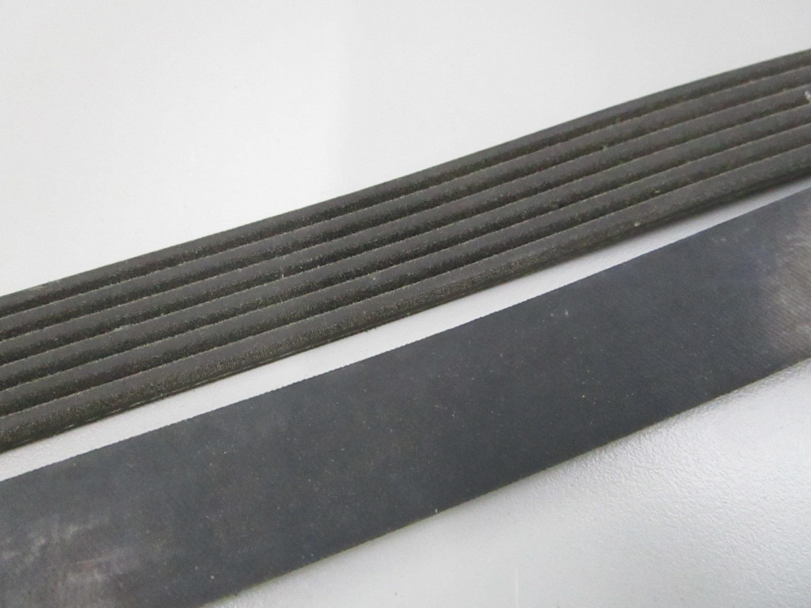 NEW 5060710 Dayco Serpentine Belt 0810