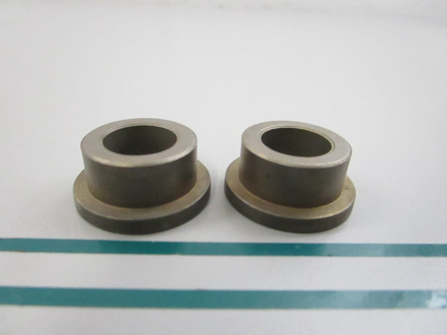 NEW OEM (LOT OF 2) M71076 John Deere Bushing 0810
