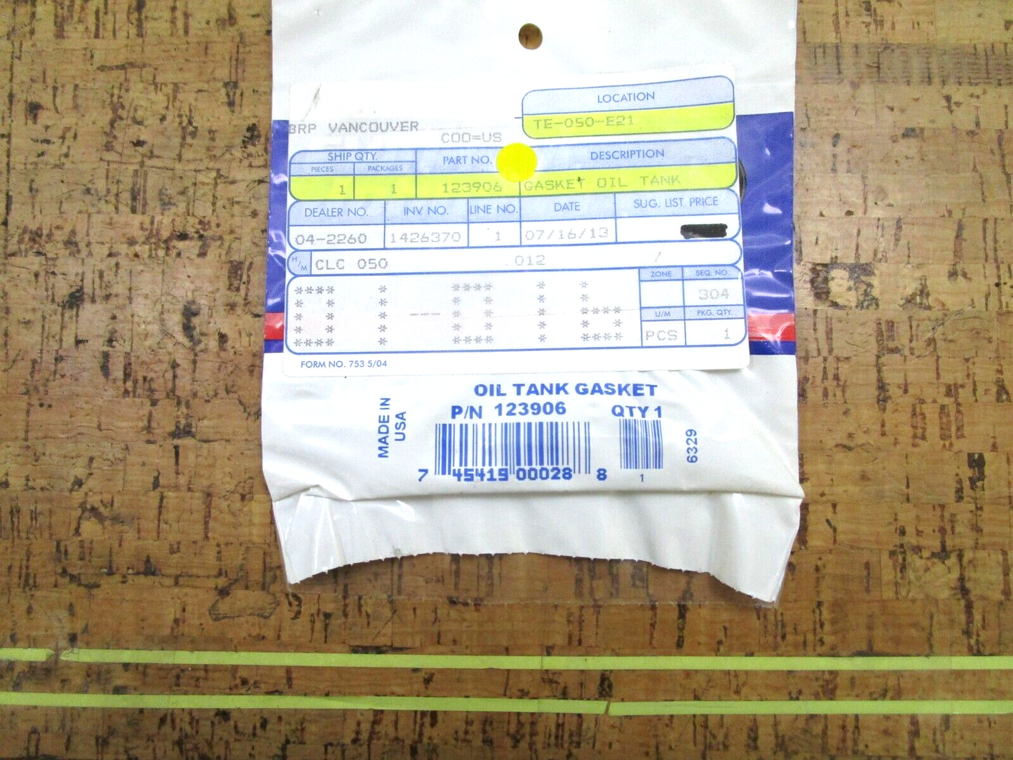 *NEW OEM* 0750 OMC Johnson Evinrude GASKET OIL TANK 123906 0123906