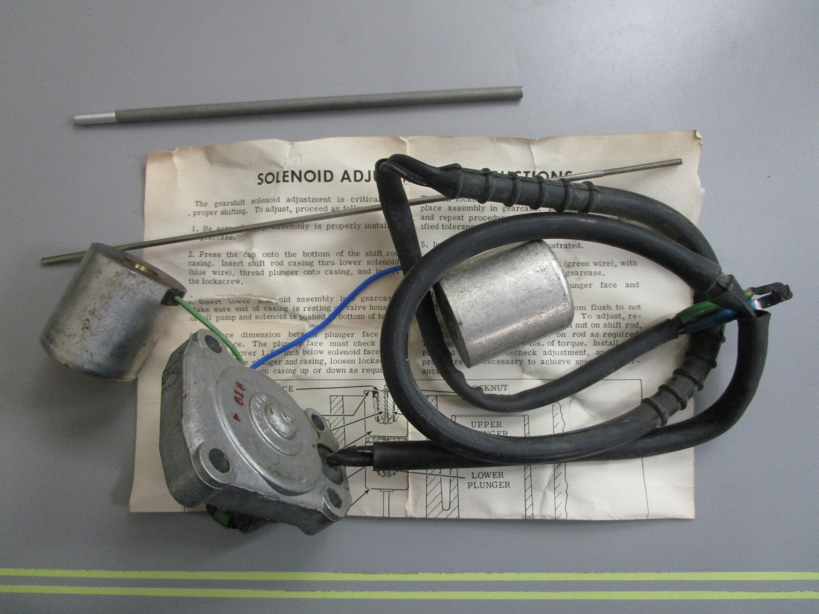 *NEW OEM* 0820 OMC Johnson Evinrude Solenoid Shift & Cover Kit 384459 0384459