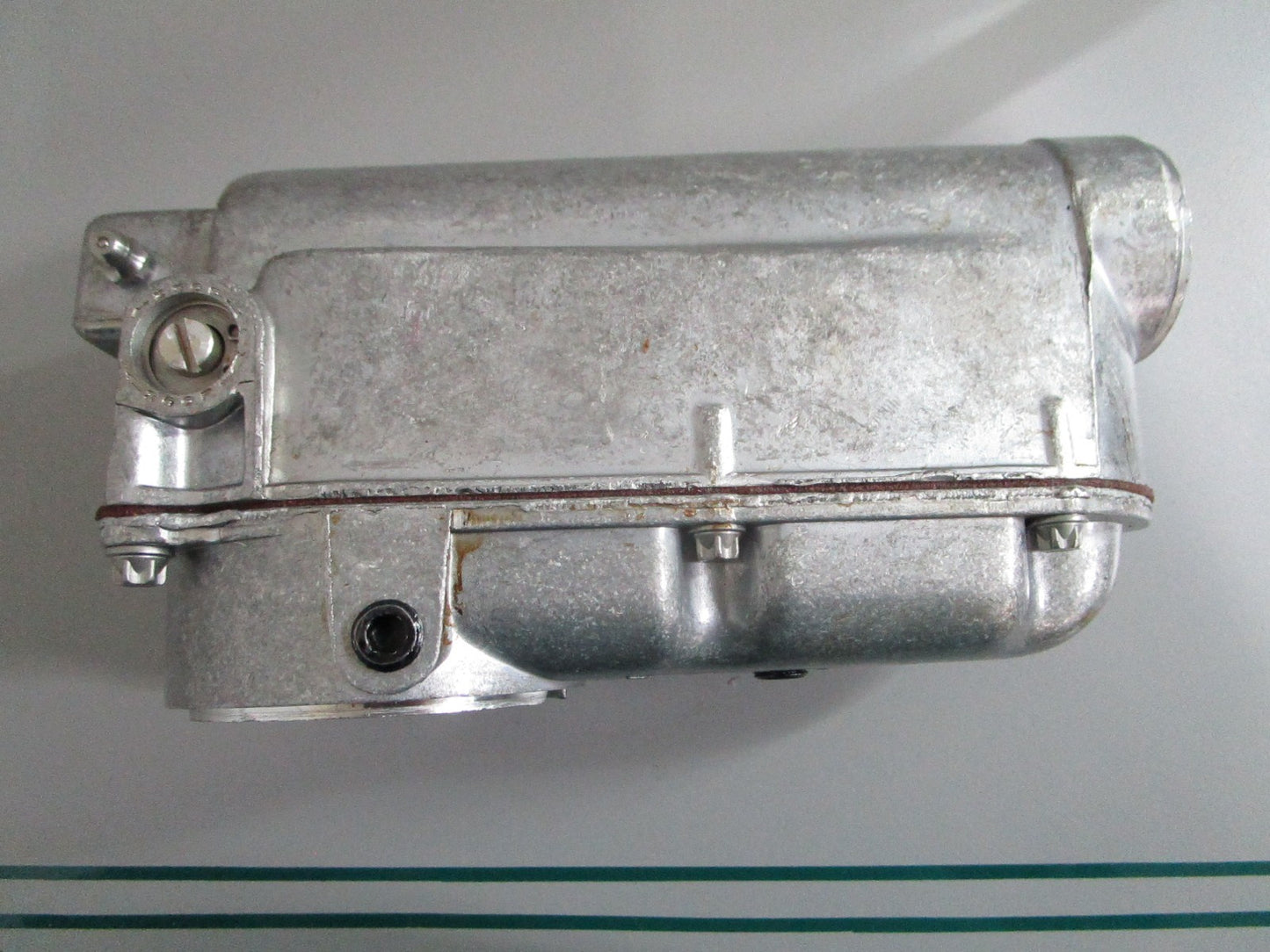 NEW OEM 173264 0173264 OMC Johnson Evinrude Valve Body & Gearcase Assy 0820