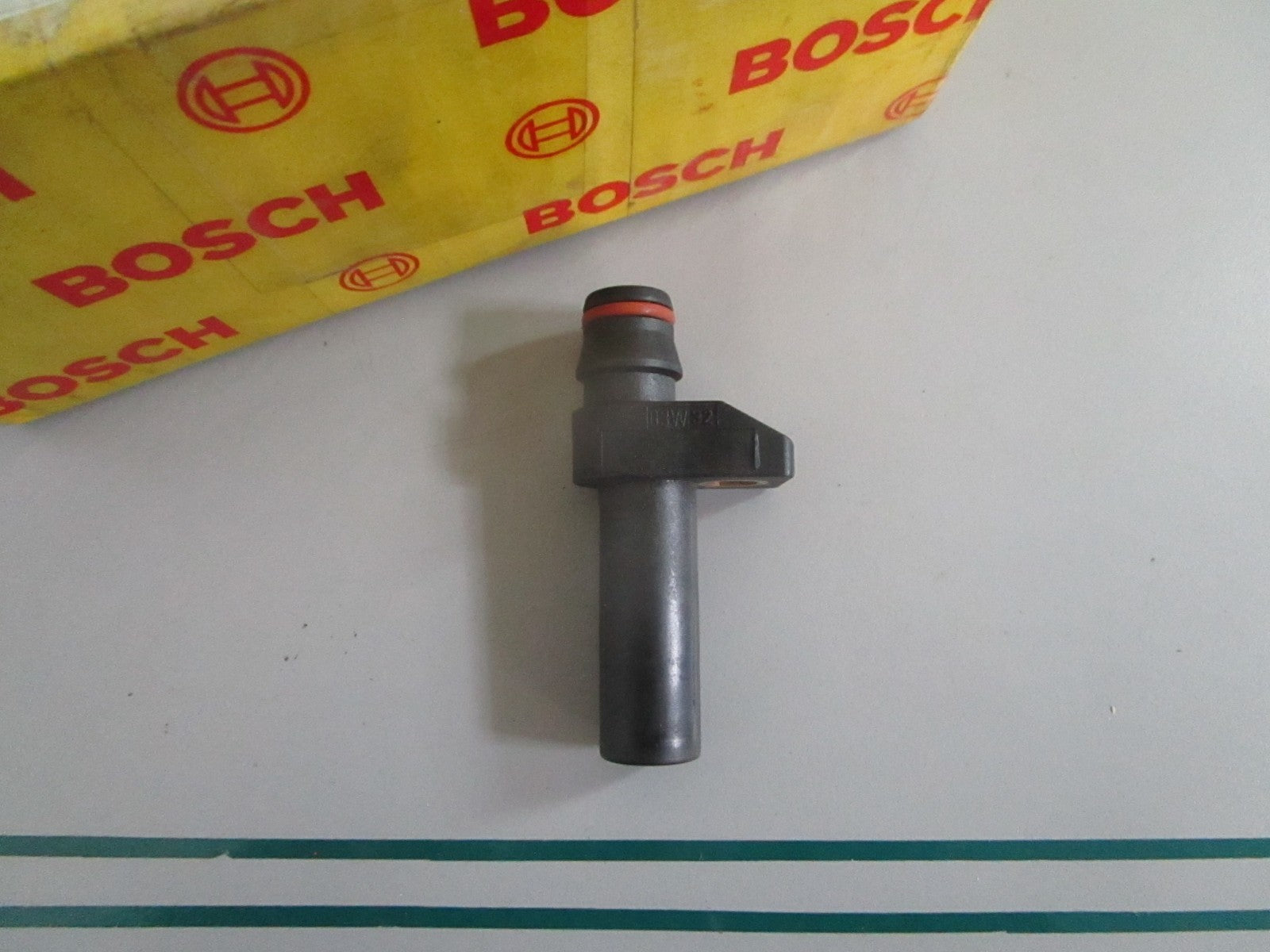 NEW OEM 0031537428 0281002123 Mercedes-Benz Bosch Crankshaft Sensor 0820
