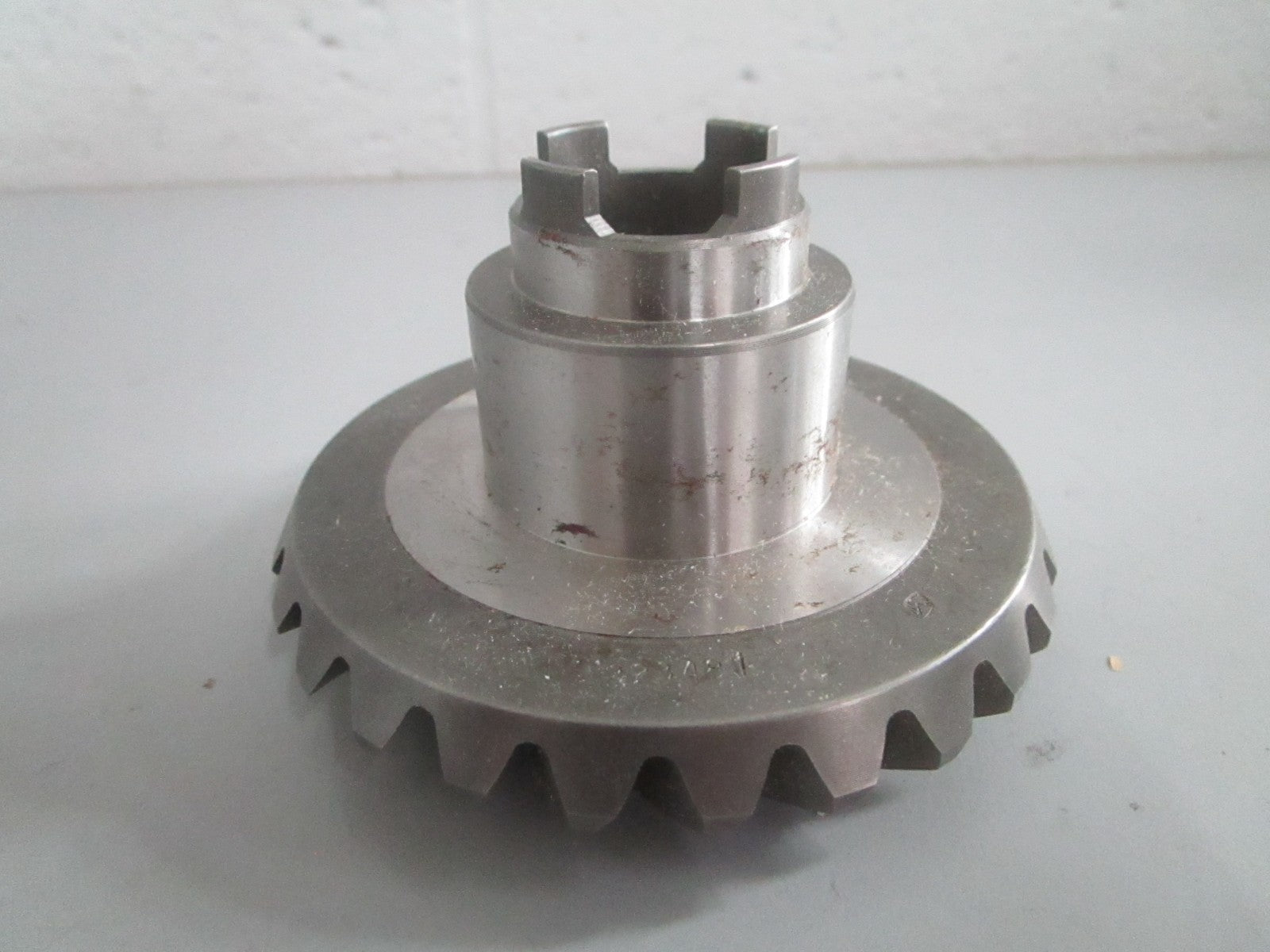 NEW OEM 323481 0323481 OMC Johnson Evinrude 26T Gear 0820