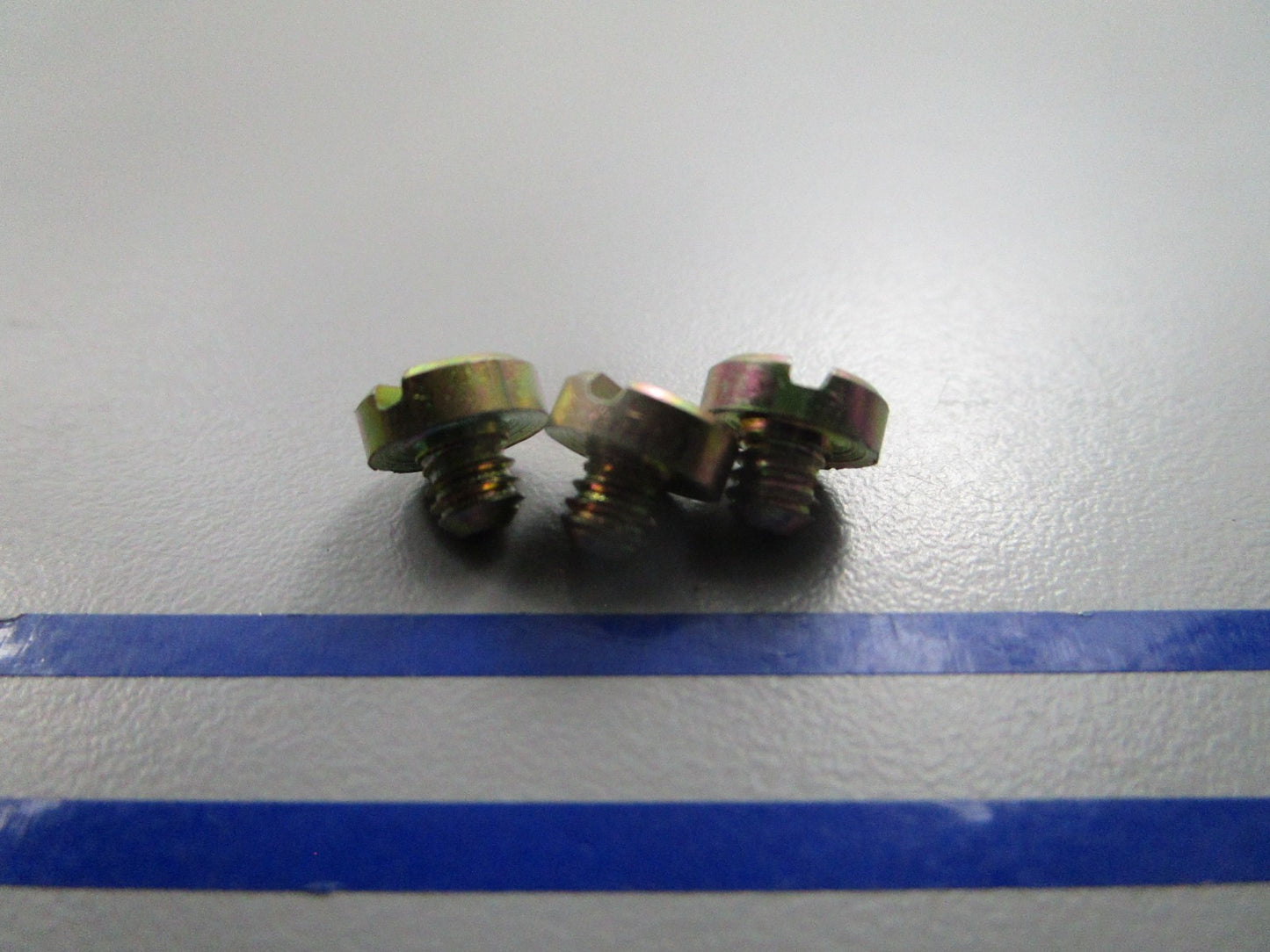 NEW OEM (LOT OF 3) Mercury Quicksilver 10-33650 Screw 0810