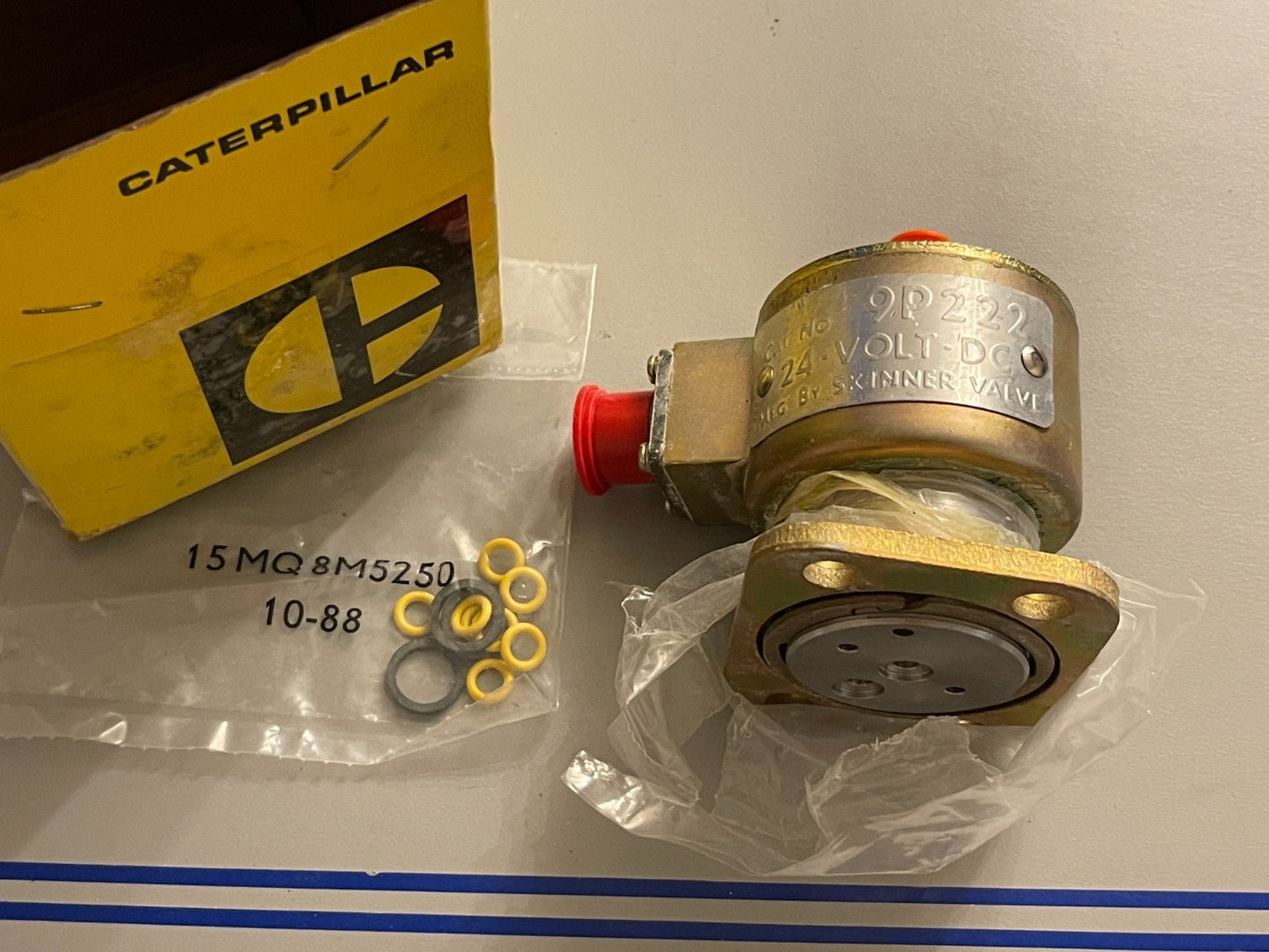 NEW OEM 9P-0222 CAT Caterpillar Solenoid Valve 0720