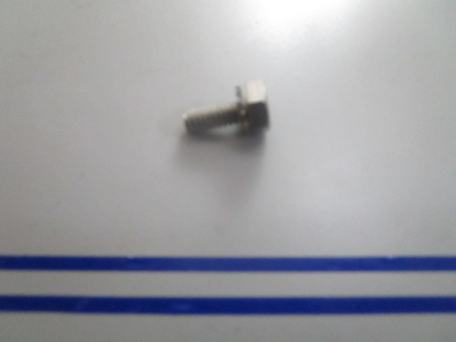 *NEW OEM* 0810 OMC Johnson Evinrude Screw 328731 0328731