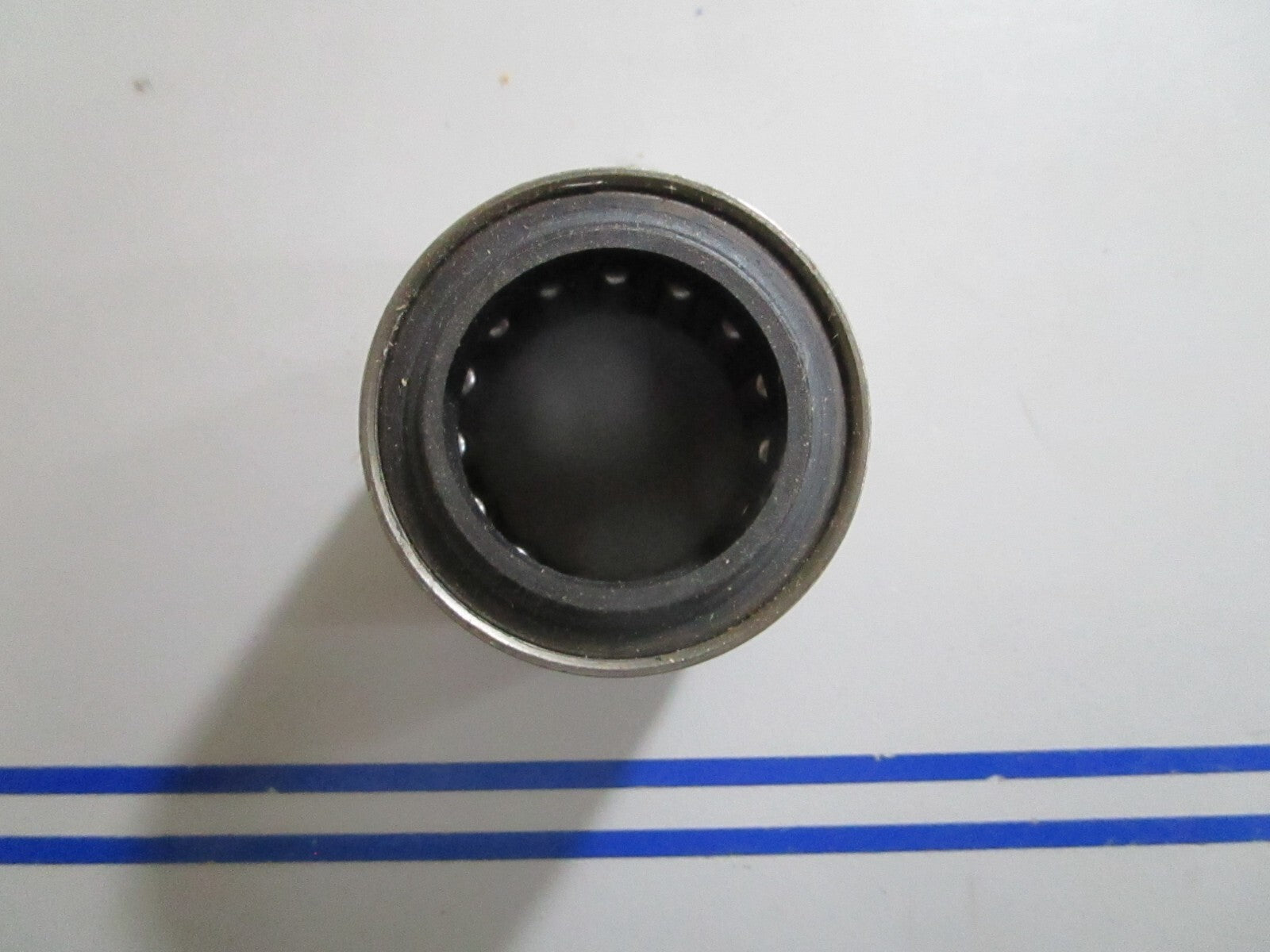 *NEW OEM* 0810 OMC Johnson Evinrude Bearing 377528 0377528