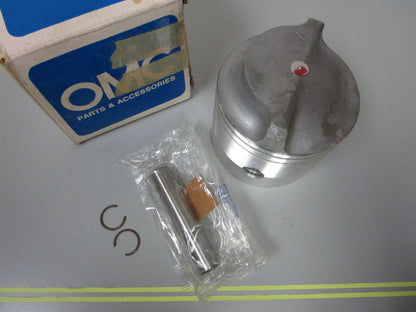 *NEW OEM* 0810 OMC Johnson Evinrude Piston 385272 0385272