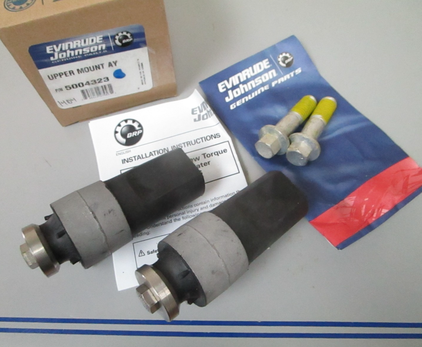 *NEW OEM* 0720 OMC Johnson Evinrude Upper Mount Assembly 5004323