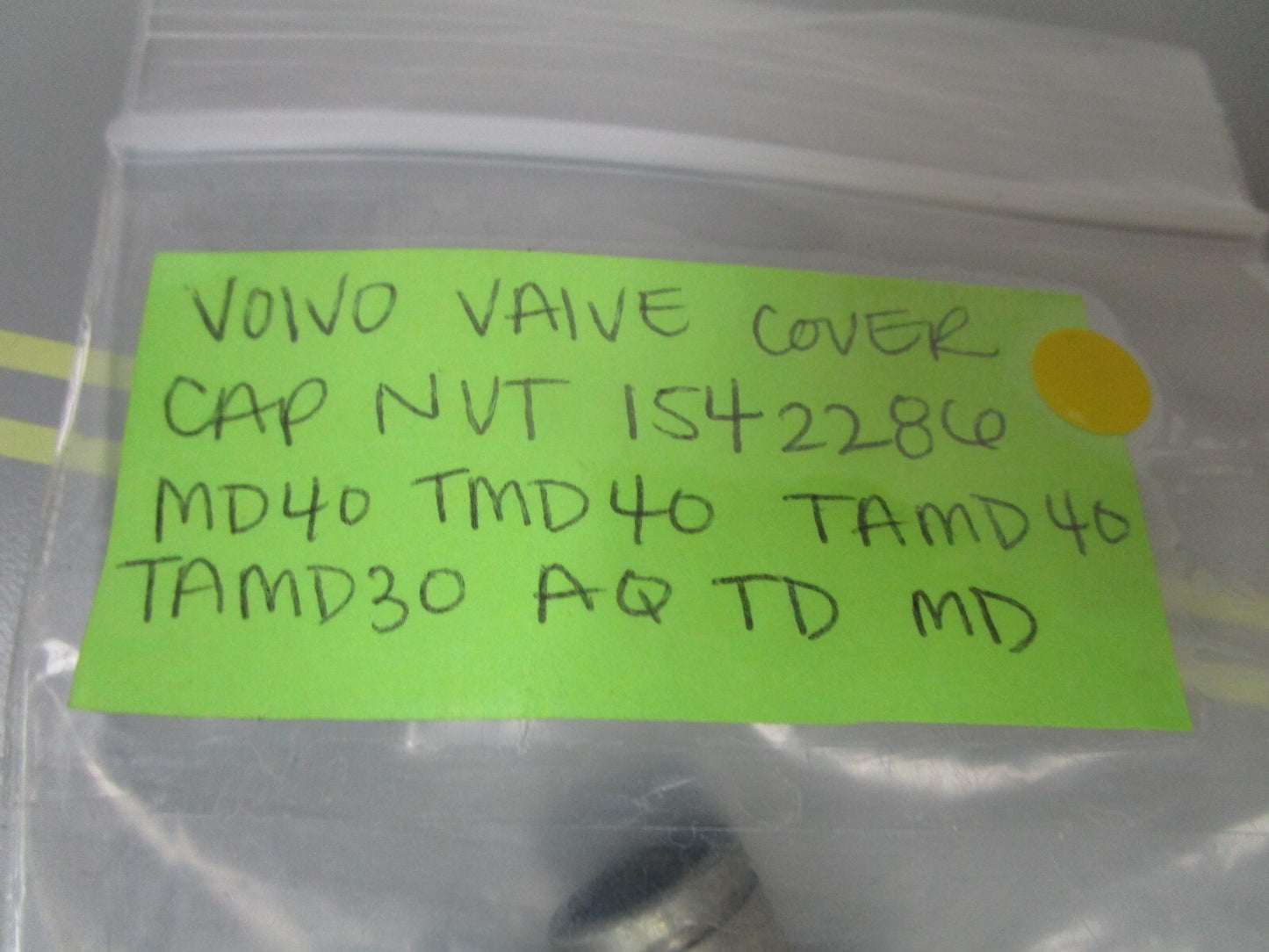 *NEW OEM* 0720 Volvo Penta MD40 TMD40 TAMD40 TAMD30 AQ TD MD Valve Cover Cap Nut
