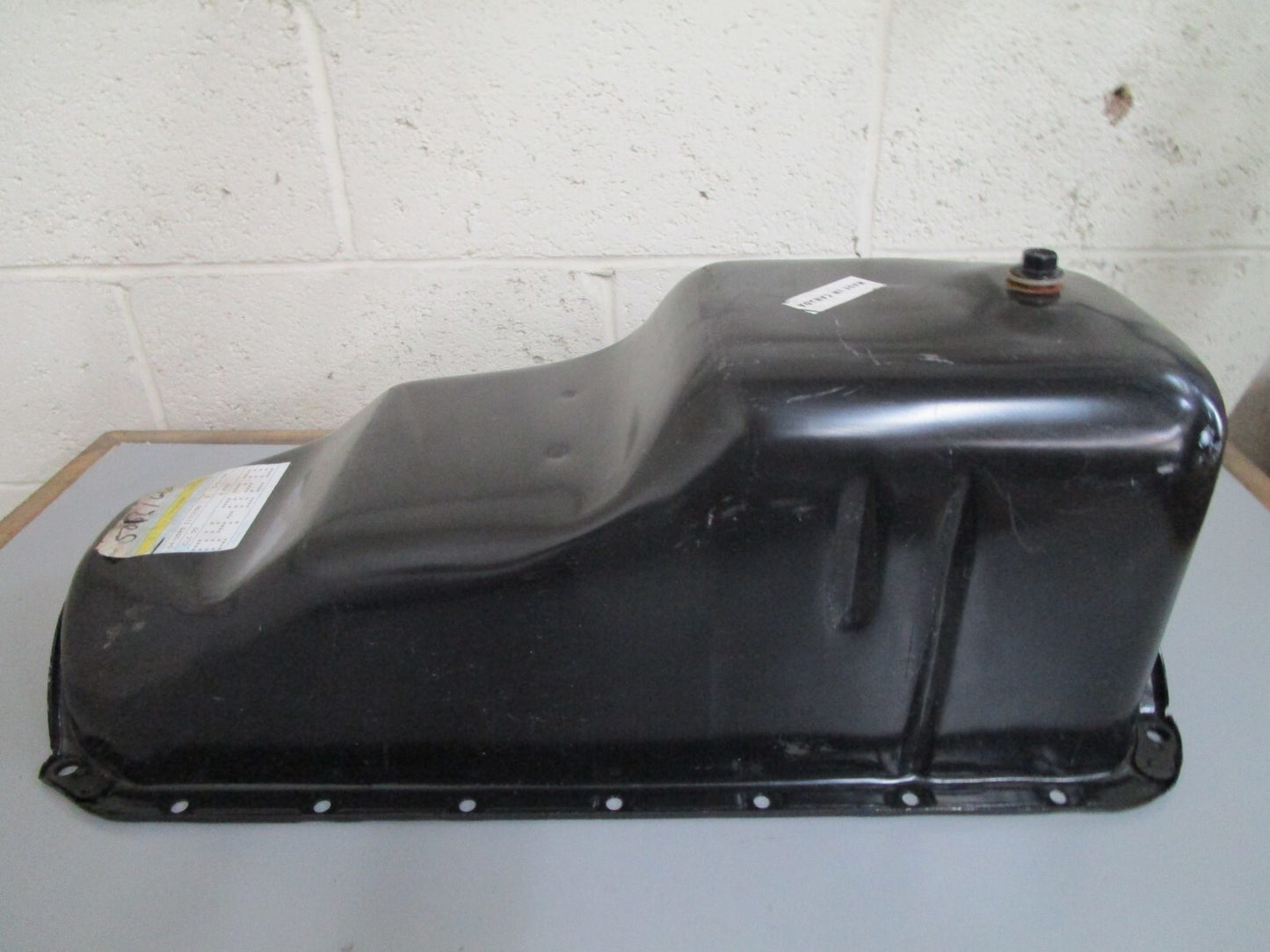 *NEW OEM* 0820 OMC Johnson Evinrude Oil Pan 5006166