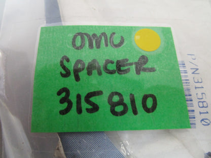 *NEW OEM* 0810 OMC Johnson Evinrude Spacer 315810 0315810