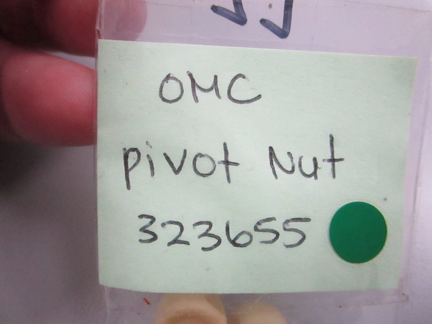 NEW OEM (LOT OF 2) 323655 0323655 OMC Johnson Evinrude Pivot Nut 0810