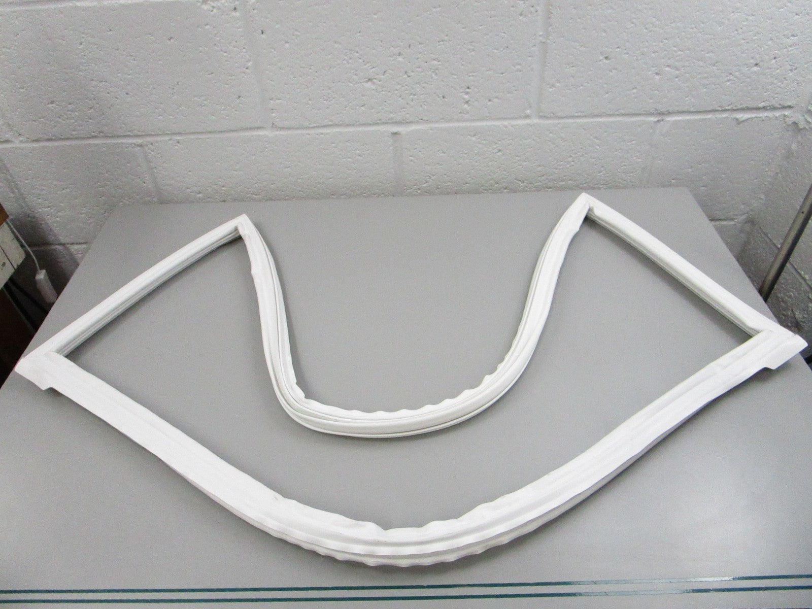 NEW OEM W10830287 Whirlpool Door Gasket 0810