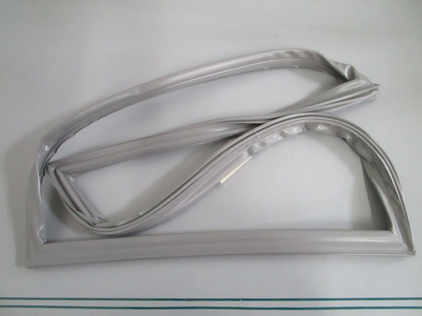 Whirlpool NEW OEM Refrigerator Freezer Door Gasket Gray W11574983 NOS Part 0820