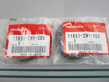NEW OEM (LOT OF 2) 11831-ZW1-000 Honda Rubber Seal 0810