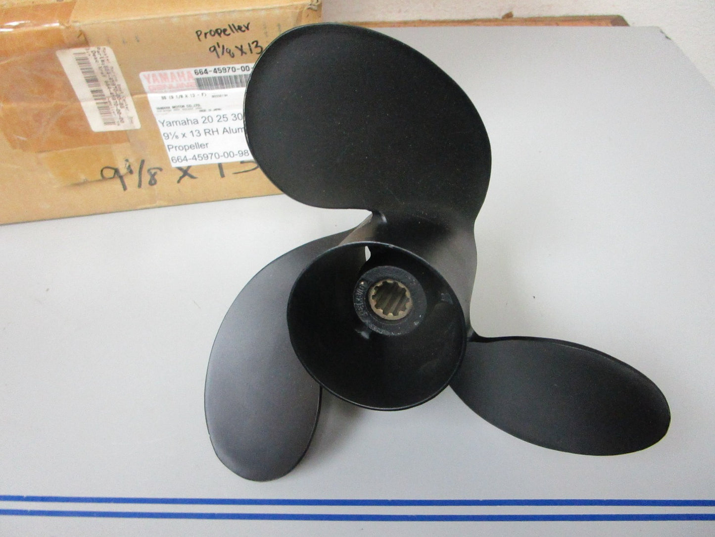 *NEW OEM* 0720 Yamaha 20 25 30 hp 9⅛ x 13 SS RH Propeller 664-45970-00-98