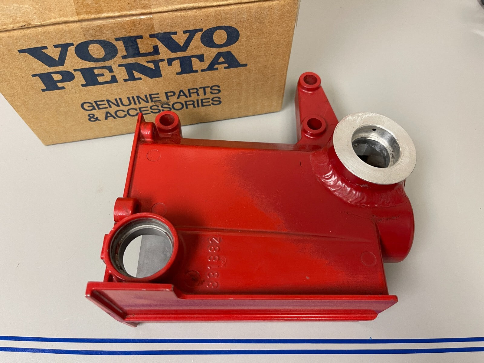 *NEW OEM* 0720 Volvo Penta Heat Exchanger Housing 3856035