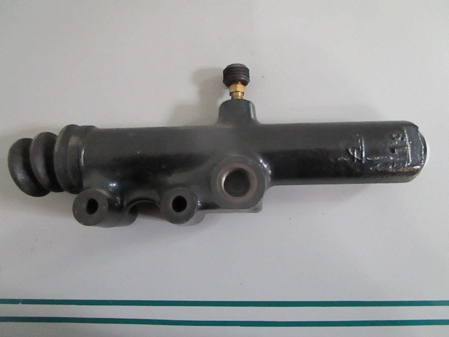 NEW OEM 0002957806 Mercedes-Benz Clutch Master Cylinder 0820