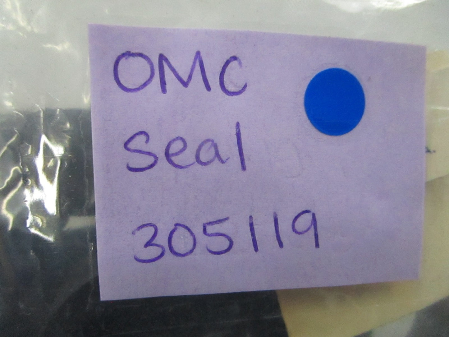 *NEW OEM* (LOT OF 2) 0810 OMC Johnson Evinrude Seal 305119 0305119