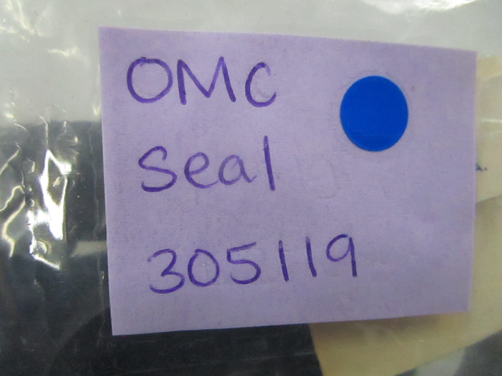*NEW OEM* (LOT OF 2) 0810 OMC Johnson Evinrude Seal 305119 0305119