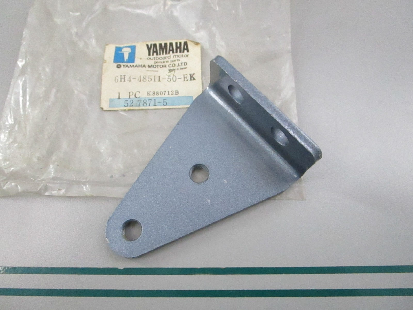 NEW OEM 6H4-48511-50-EK Yamaha Steering Hook 0810
