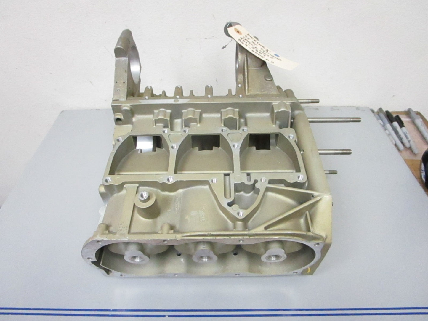 *NEW OEM* 0720 Mercury 65hp Cylinder Crankcase 961-5887 869-6005A3