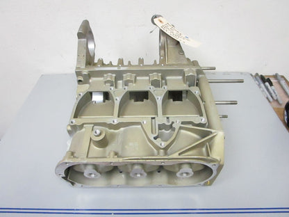 *NEW OEM* 0720 Mercury 65hp Cylinder Crankcase 961-5887 869-6005A3