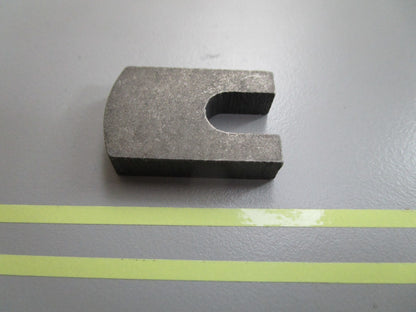 *NEW OEM* 0810 OMC Johnson Evinrude Retaining Tab 333957 0333957