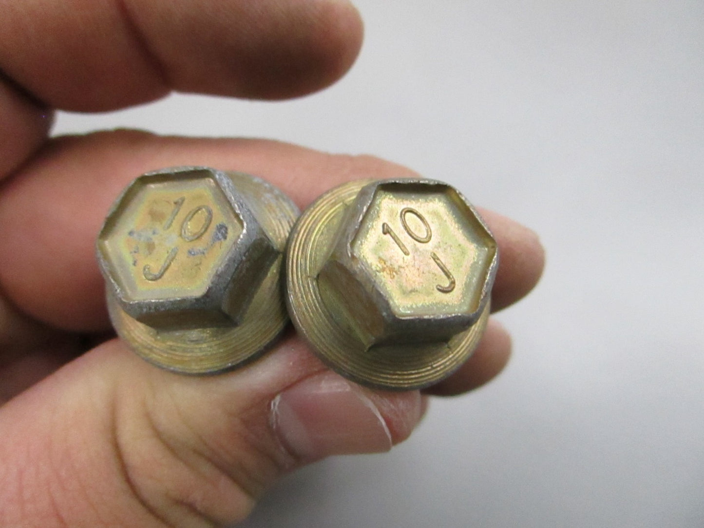 NEW OEM (LOT OF 2) 90105-960-710 Honda Bolt 0810