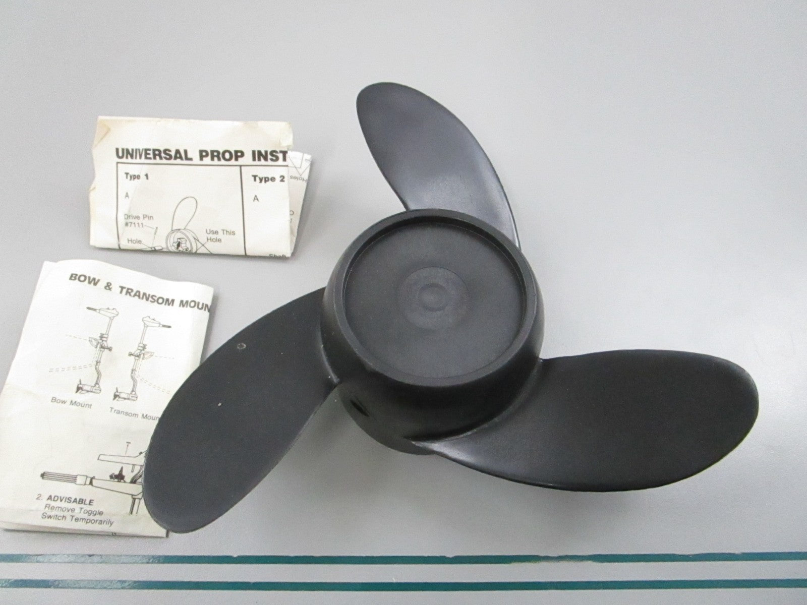 NEW OEM 195050 Eska 3-Blade Propeller 0810
