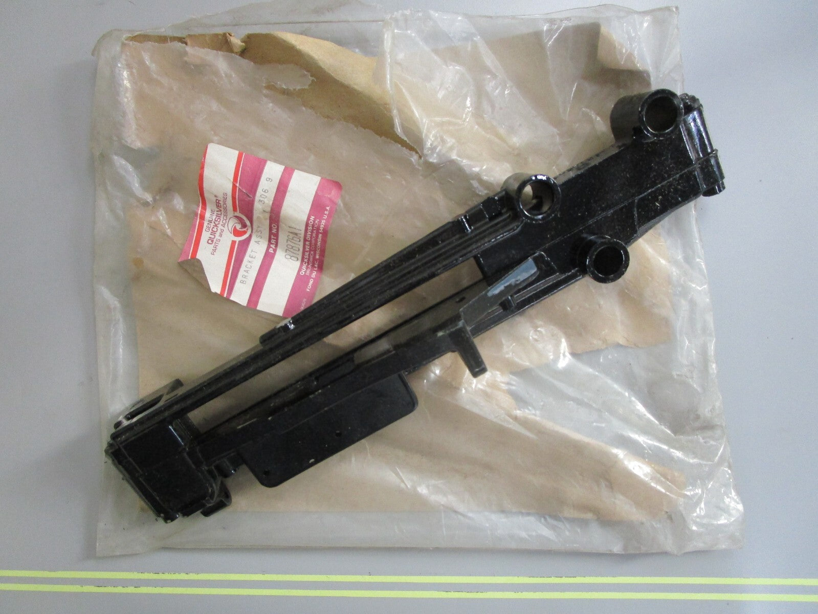 *NEW OEM* 0820 Mercury Quicksilver Bracket Assy 87876A1