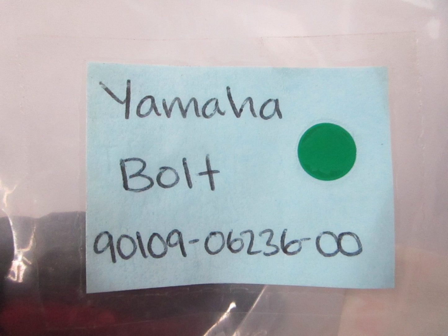 NEW OEM (LOT OF4) 90109-06236-00 Yamaha Bolt 0810