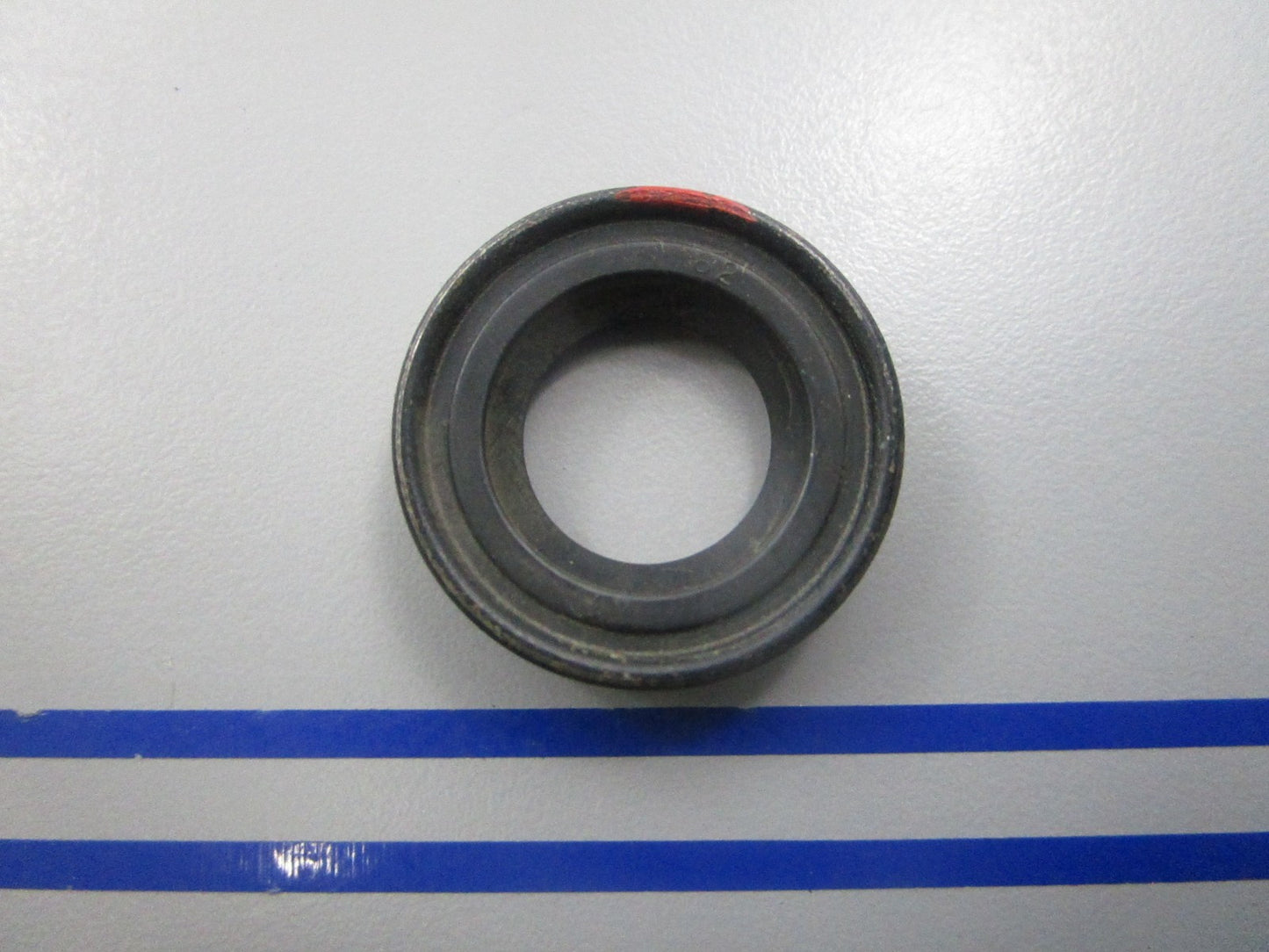 NEW OEM 315882 0315882 OMC Johnson Evinrude Oil Seal 0810