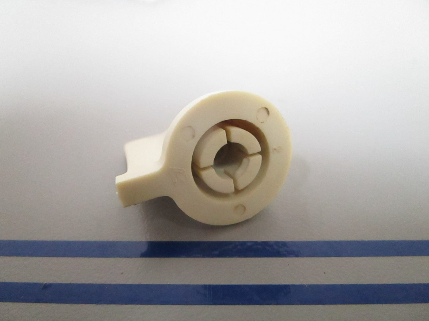 NEW OEM 206900 0206900 OMC Johnson Evinrude Knob 0810