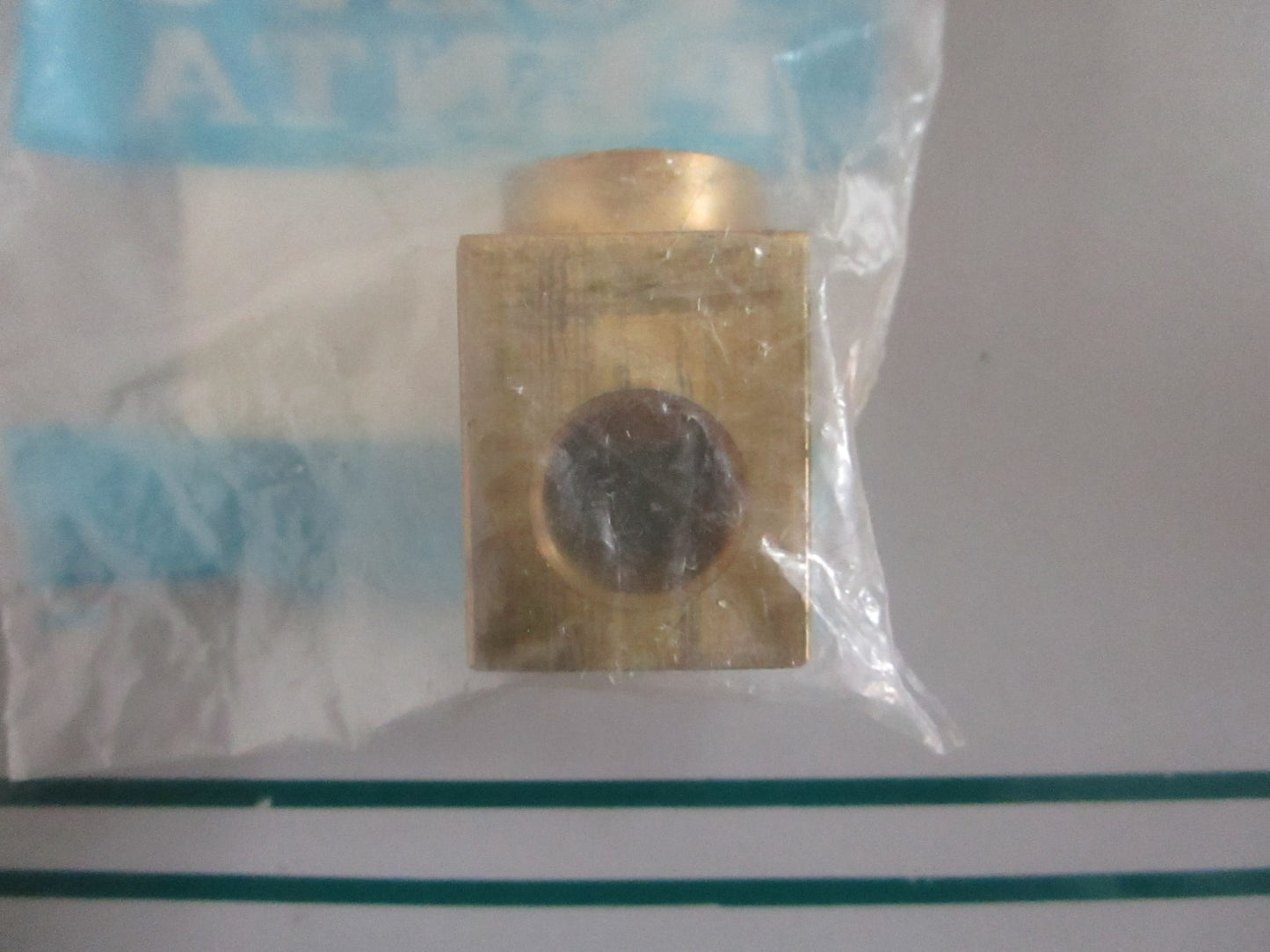 Volvo Penta NEW OEM Brass Fitting 3855112 3.0L 4.3L 5.8L NOS Marine Part 0820